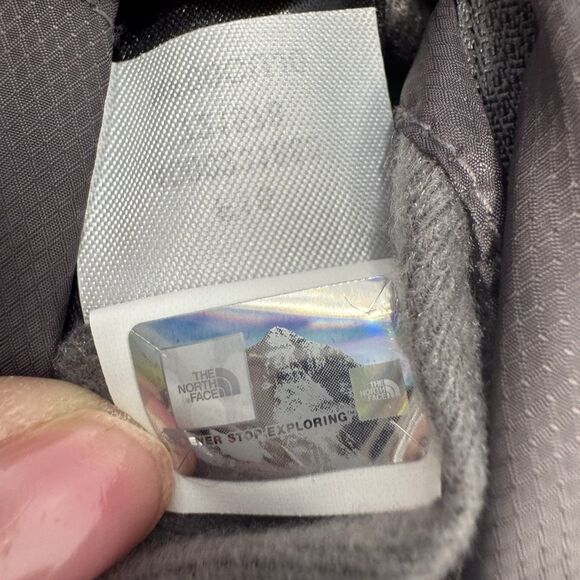 NEW The North Face Womens Mossbud Insulated Reversible Vest Medium Zip Pockets - Picture 9 of 11